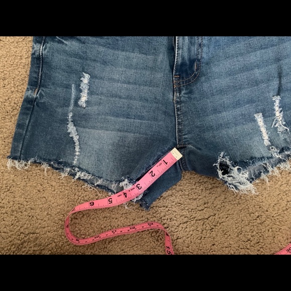 Custom Distressed Mid-rise Shorts - Picture 5 of 6